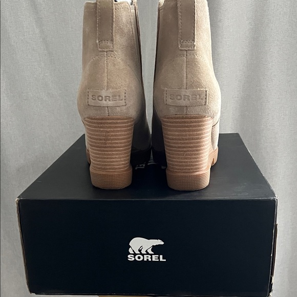Sorel Women's Beige Suede Wedge Boots - Picture 3 of 3